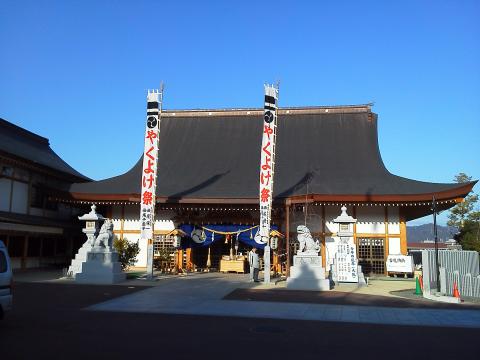 火事で焼けて再建されたばかりなので真新しくてとてもきれいです．