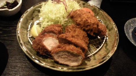 昨夜の夕食
ひれかき単品・・・・要はひれかつとカキフライ
もちろん他にビールともう一品おつまみ（白飯は抜き）