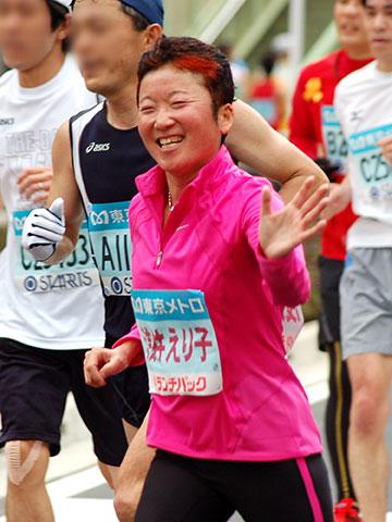 浅井えり子さん。終始笑顔です。