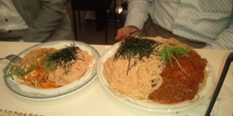 Inver Houseのランチ
チョモランマはレタスサラダがついて1000円也！
左はSサイズ（650円）
普段はM750円で十分