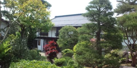 昨日の取引先とのビジネスランチは趣がありました
群馬の吾妻にある蕎麦割烹「はし川」