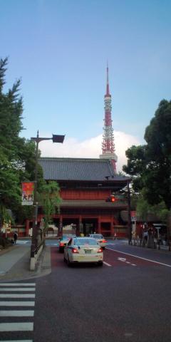 芝増上寺前