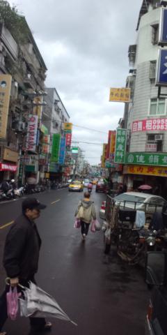 温泉町の商店街を駅まで疾走してみた