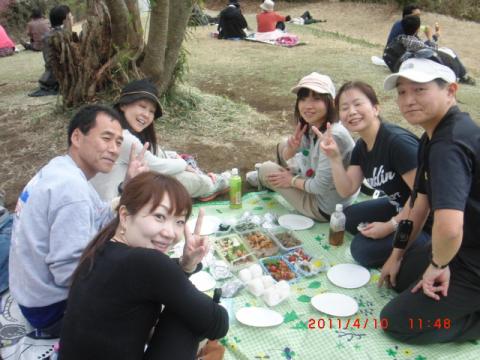 女性陣の制作お弁当、いただきま〜す♪