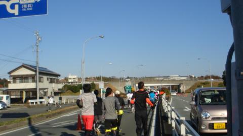 高速道路のランプ付近。