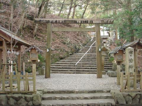 野口みずきも金メダルをとる前にお参りしたという「宇治神社」。
通称「足神さん」