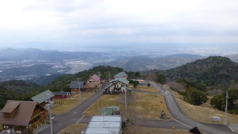 管理事務所脇にある展望台より。