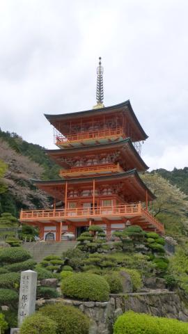 青岸渡寺三重塔