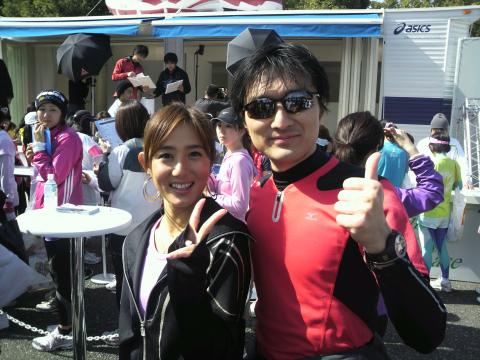 東京マラソンに引き続きお会いしました、大櫛 エリカさん。
本日はご一緒に写真までとって頂きました。
東京マラソンでお会いしたことを覚えていてくれました。
