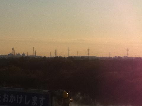 折返し地点
江戸川からスカイツリーが見えた。
写真じゃわかりずらいなぁ。