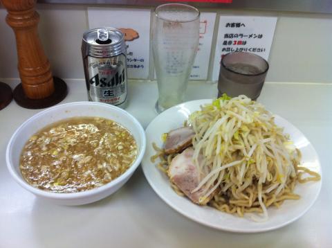 ご褒美。つけ麺
野菜多め、にんにく