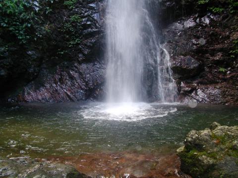 ほっさわ（払沢）の滝。真夏なら飛び込みたい