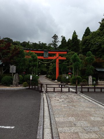 霊山寺の山門