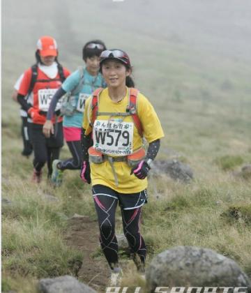 美ヶ原高原牧場23km付近。
走ってるように見えますが、確かカメラに気づいて、ちょっとだけ走ったような記憶が。。。