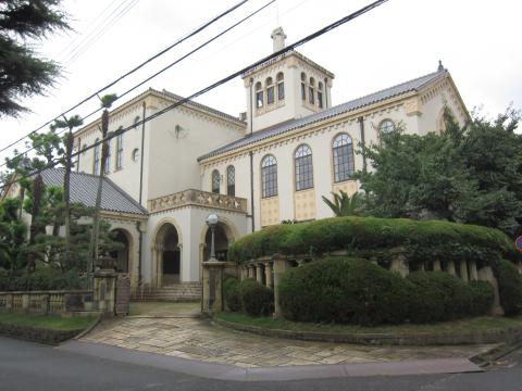 町中では、こんな素敵な建物を見に寄り道したりして・・・（京都大学人文学旧研究所）