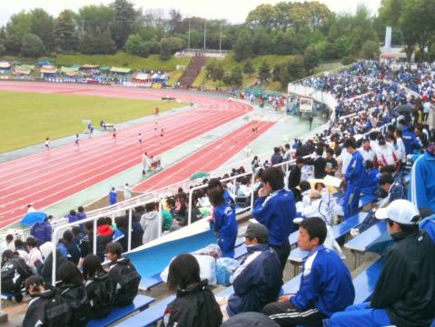 長女の応援で神奈川県中学陸上競技選手権大会@三ツ沢です(^_^)v