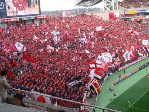 浦和のサポーターは日本一の迫力があります。