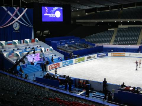 仕事で初めて、フィギアの現場へ、
「世界フィギアスケート国別対抗戦2009」の本番前