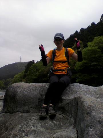 川原で、ごっ機嫌～～～～