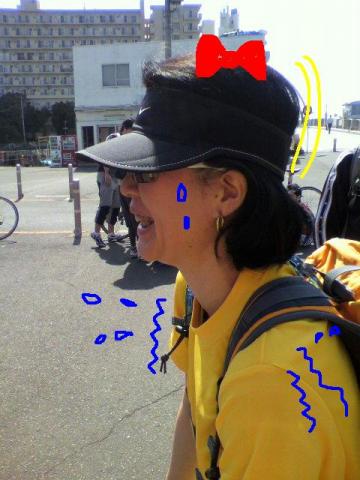 スタ~トまえから、オニュ~のザックが重いと泣きが入るJIFUちゃん・・・
ちなみに、後ろ頭は跳ねてない・・・