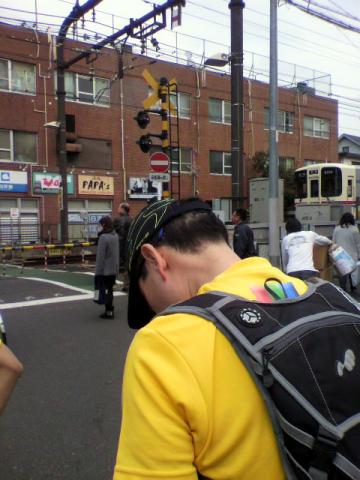 京王線～
まんちゃんの帽子による髪の毛のハネが・・・萌え～（＾＾）