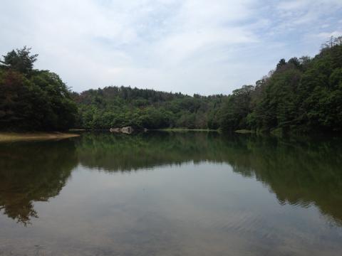 沢の池。標高400メートルにある。江戸時代に作られたという人工池だ。
