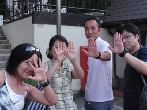 勝手に写真撮らないでくれる！？
撮影は事務所通してくださいっ！！！