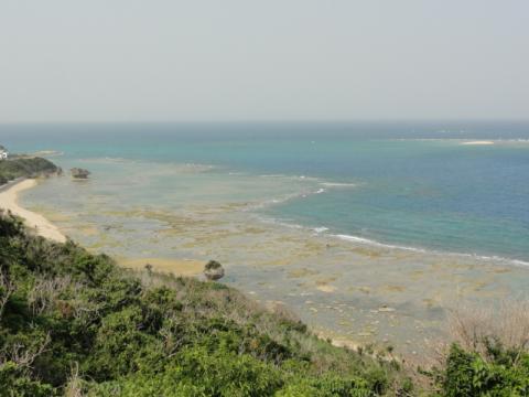 せっかく来たので、知念岬に立ち寄り。