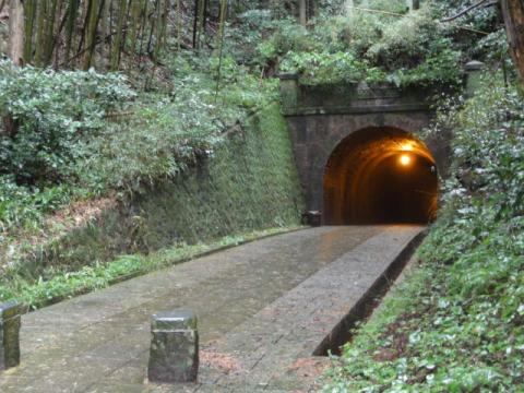 で、明治トンネルに迂回