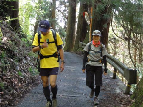 こちら湘南オヤジ氏とJIFEちゃん
72km走ったあなたは立派などＭです！