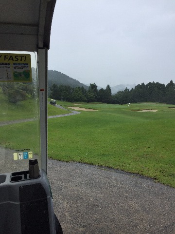 雨→レスト→ゴルフ