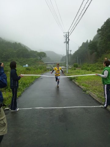 RORYさんゴール！復路の硯上山でコースを間違ってしまい、大変な思いをしたとか・・。