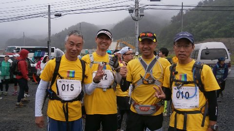 レース当日も雨・・