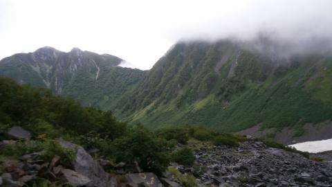 涸沢まで下りると大部ガスが取れてきた