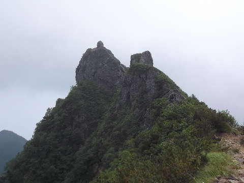 権現岳山頂