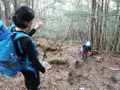 初参加のH嬢（２７歳）をJIFUさんが優しく見守る　二人共鳳凰リベンジ目指して頑張る