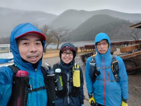 田貫湖にて。雨は一向に止まず雷鳴も！