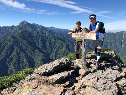 標高２７７７m アサヨ峰山頂