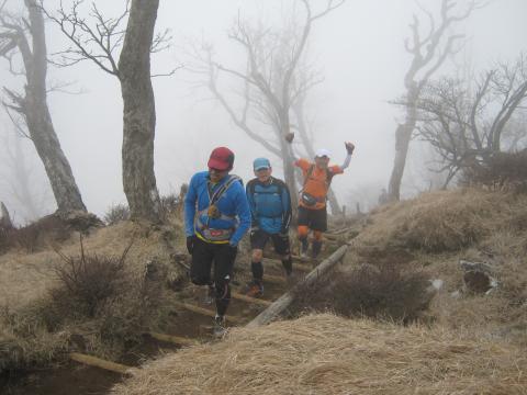 本日の最高地点、蛭が岳山頂に到着！
腹減った～！