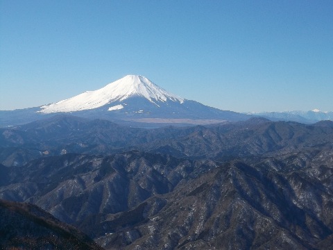 背後には広大な富士が