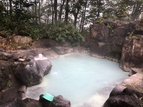 燕温泉の極上露天風呂　寸志だけで浸かれる