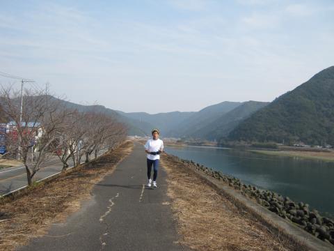 私の親類のU氏も付き合ってくださる。