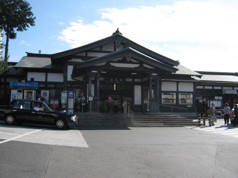 昼下がりの高尾駅