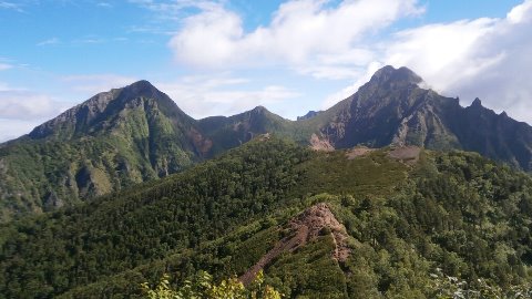 赤岳方面を振り返る