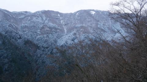 寒さが厳しい　薄手のヤッケでは厳しかった