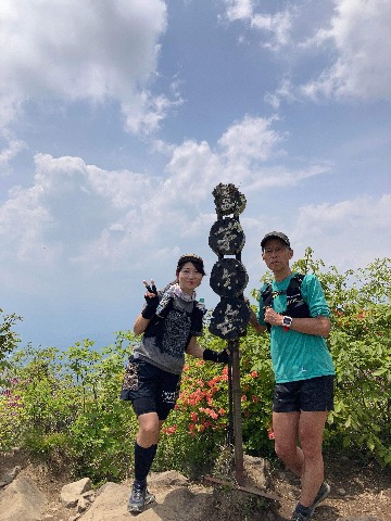 １時間半ほどで山頂