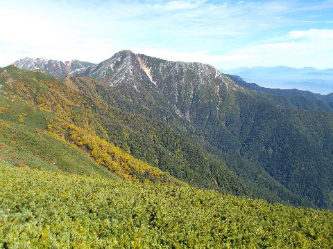 これからたどる常念岳