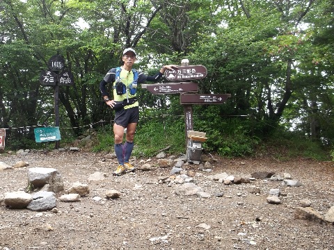 天城山　最高峰　万三郎岳　登山口から１時間１５分　何ともあっけない。でもこれから先、長いトレイルの始まり。