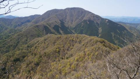 大室山を臨む