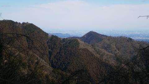 御岳山から日の出山の稜線